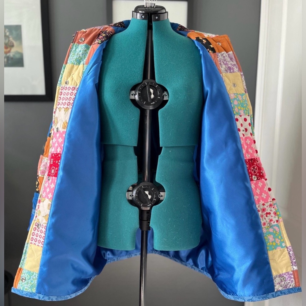 Upcycled vintage patchwork quilt chore coat, ladies' size L-2XL - Picture 5 of 11